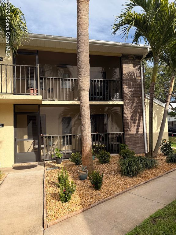 500 Catalina Road 301, Cocoa Beach, FL 32931