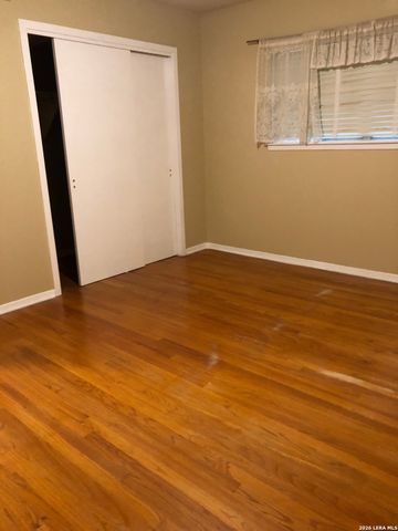 4907 Seabreeze Dr., San Antonio, TX 78220