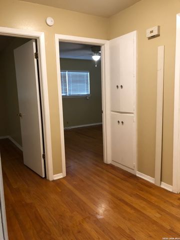 4907 Seabreeze Dr., San Antonio, TX 78220