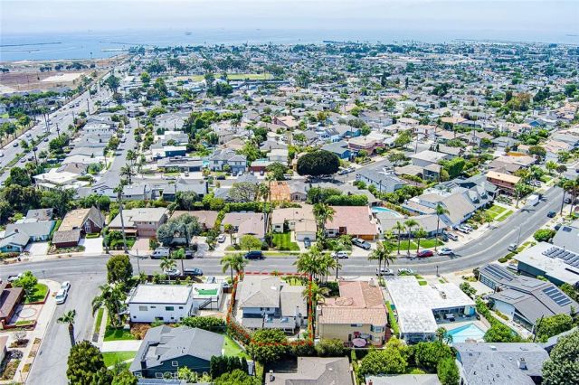 1737 Catalina, Seal Beach, CA 90740