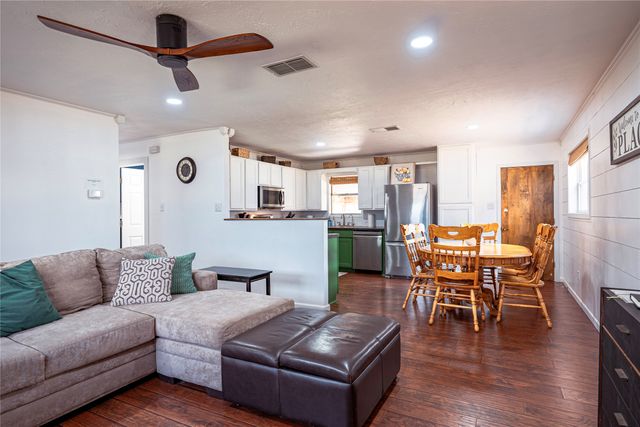 9608 County Road 203 Road, Breckenridge, TX 76424