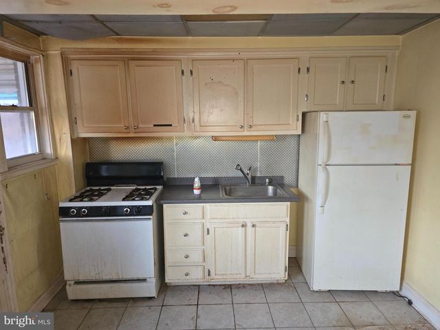 3712 10TH ST, Baltimore, MD 21225