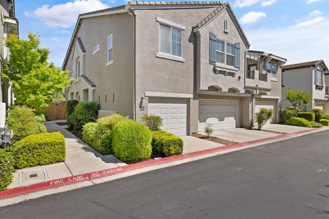 2117 Boccioni Lane, Clovis, CA 93611