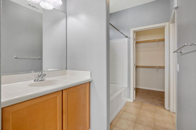 2117 Boccioni Lane, Clovis, CA 93611