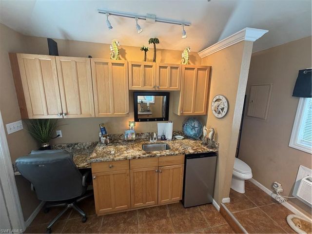 10210 Surfwood CT, Fort Myers, FL 33905