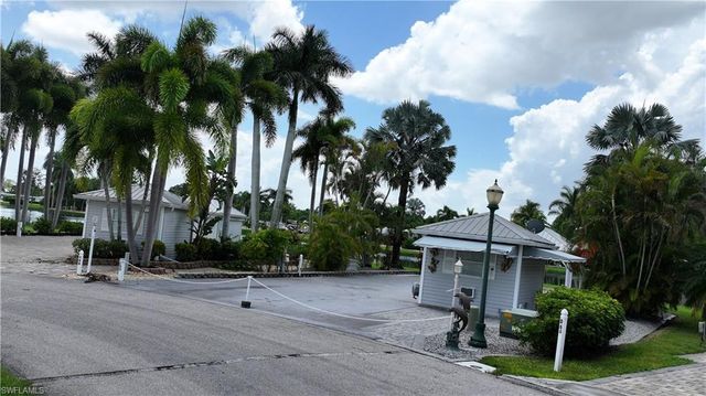 10210 Surfwood CT, Fort Myers, FL 33905