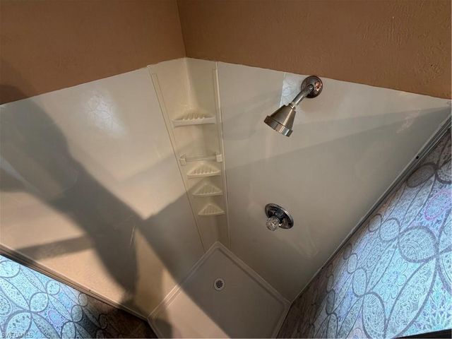 10210 Surfwood CT, Fort Myers, FL 33905