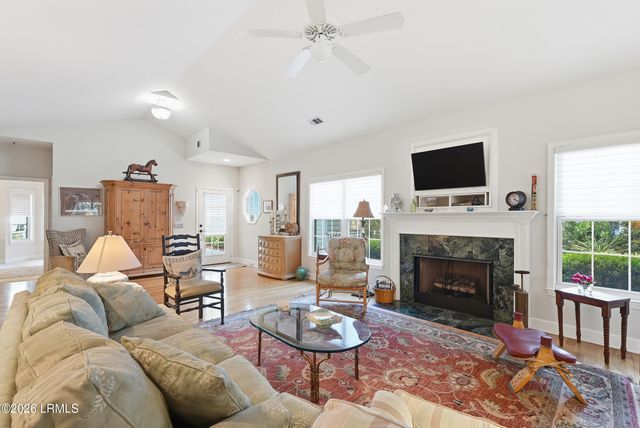 15 Indigo Run Dr Unit 12, Hilton Head Island, SC 29926