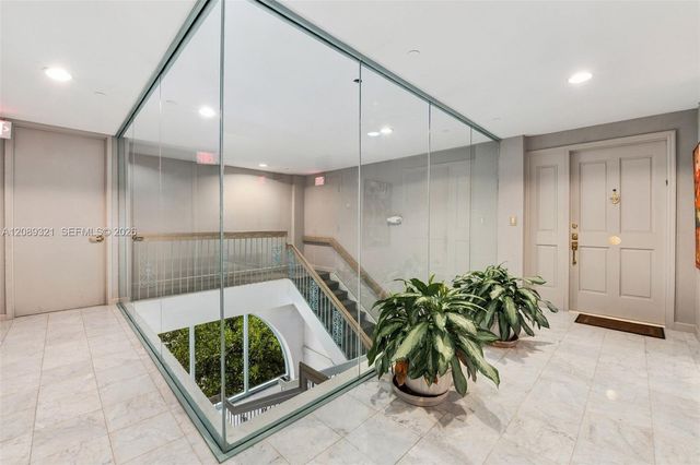 610 Valencia Avenue 502, Coral Gables, FL 33134