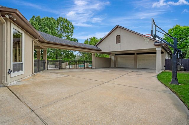 15106 Bronze Bay Court, Houston, TX 77059