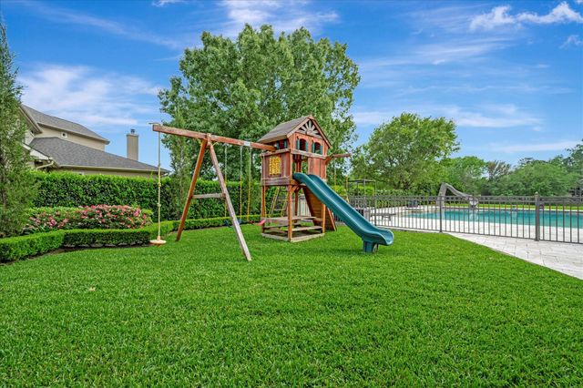 15106 Bronze Bay Court, Houston, TX 77059