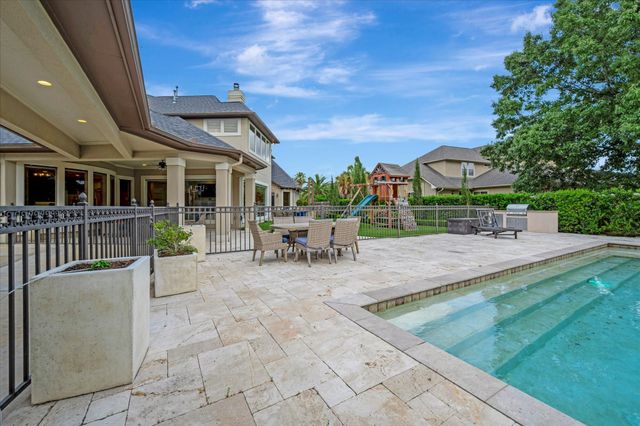 15106 Bronze Bay Court, Houston, TX 77059