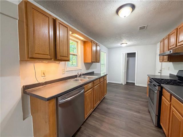 85 Hartley Woods Drive NE, Kennesaw, GA 30144