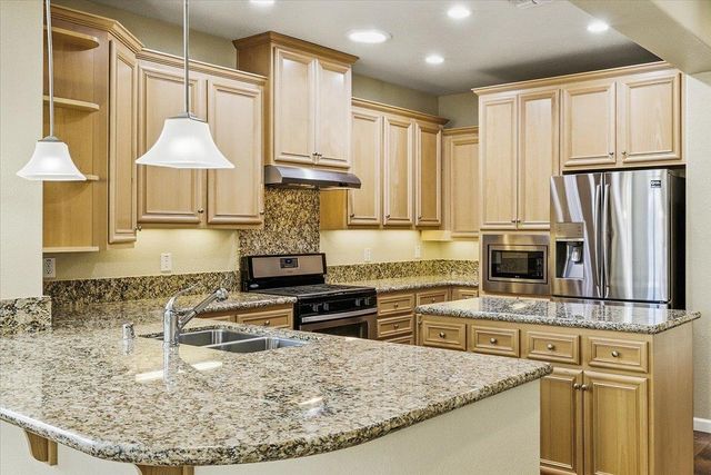 1264 Volonne Dr, Roseville, CA 95747