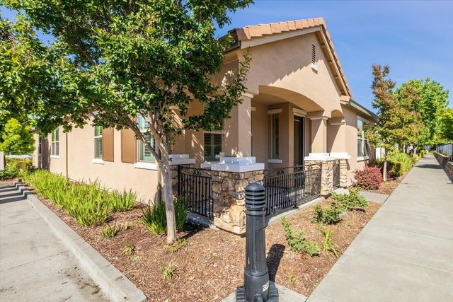 1264 Volonne Dr, Roseville, CA 95747