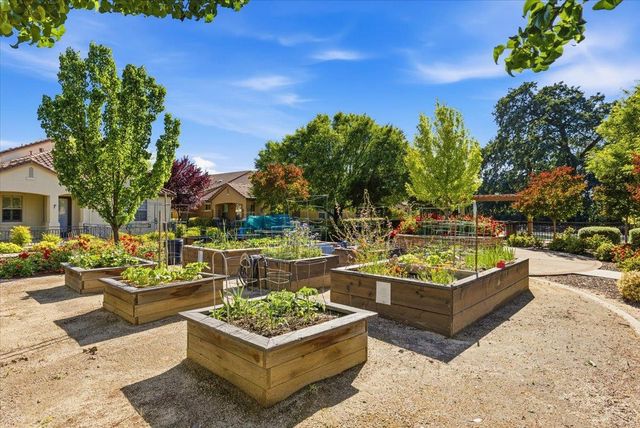 1264 Volonne Dr, Roseville, CA 95747