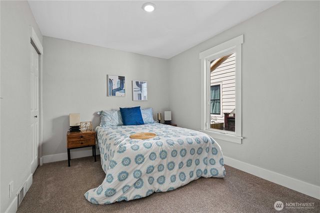 5526 20th Avenue S, Seattle, WA 98108