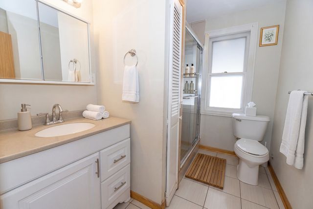 3910 W 83rd Street, Chicago, IL 60652