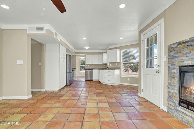 1432 BLACK RIDGE Drive, El Paso, TX 79912