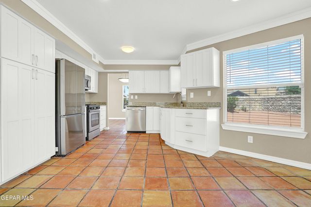 1432 BLACK RIDGE Drive, El Paso, TX 79912