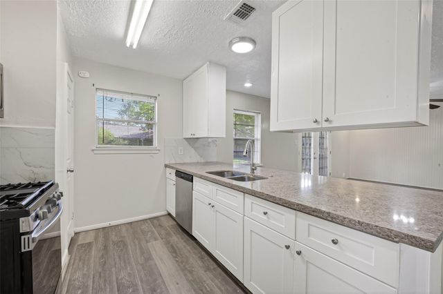 9667 Meadowvale Drive, Houston, TX 77063