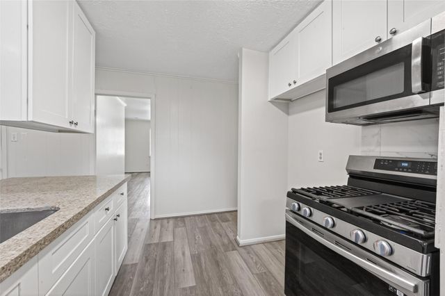 9667 Meadowvale Drive, Houston, TX 77063