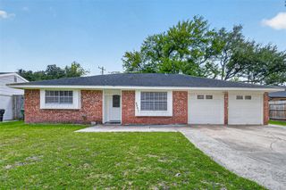 9667 Meadowvale Drive, Houston, TX 77063