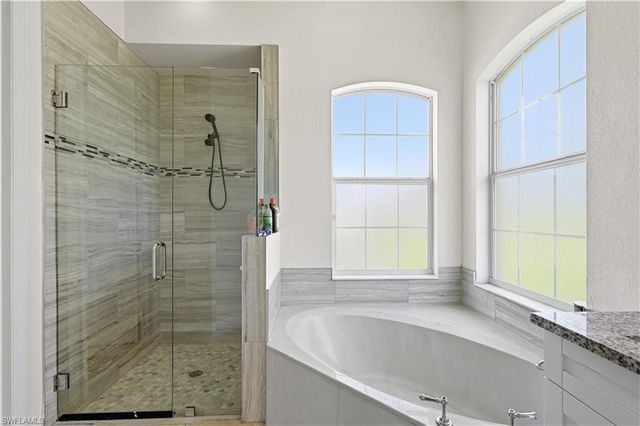 2930 35th AVE NE, Naples, FL 34120