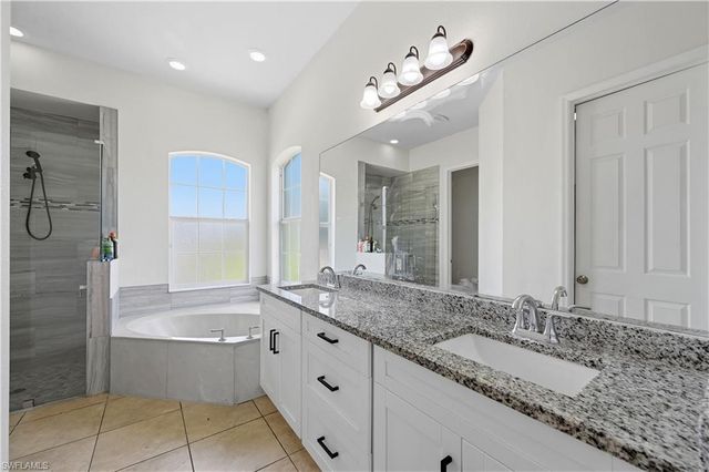 2930 35th AVE NE, Naples, FL 34120