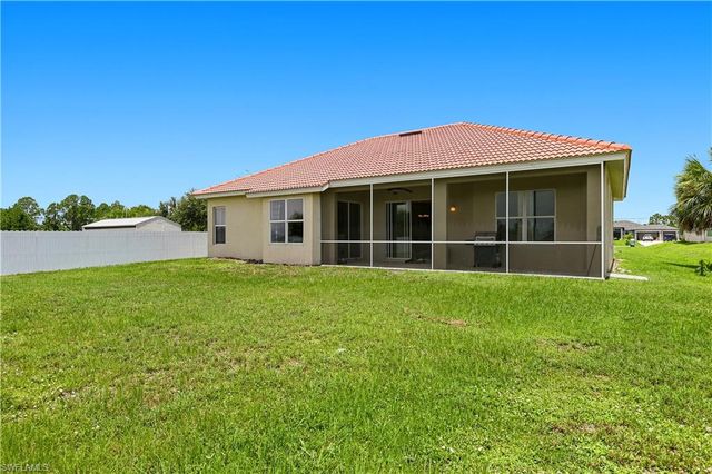 2930 35th AVE NE, Naples, FL 34120