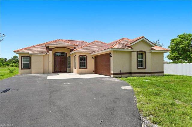 2930 35th AVE NE, Naples, FL 34120