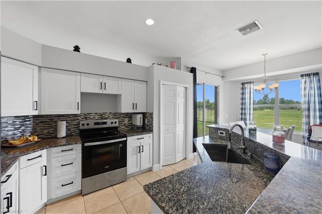 2930 35th AVE NE, Naples, FL 34120