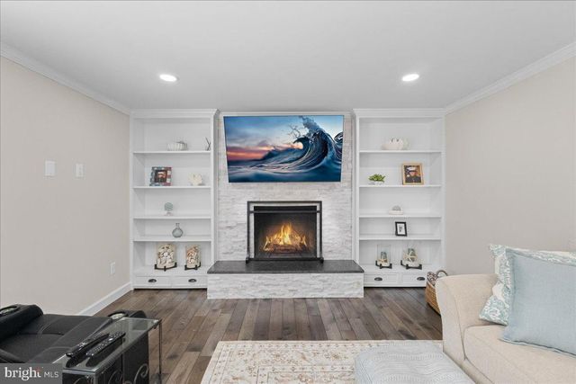 15401 SILVAN GLEN DR, Dumfries, VA 22025