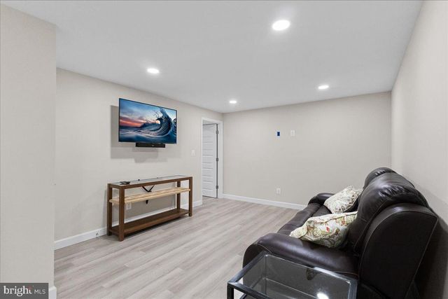 15401 SILVAN GLEN DR, Dumfries, VA 22025