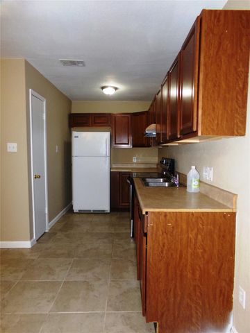 519 Lenora DR A, Taylor, TX 76574