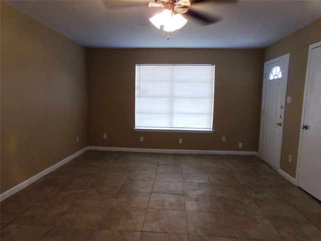 519 Lenora DR A, Taylor, TX 76574