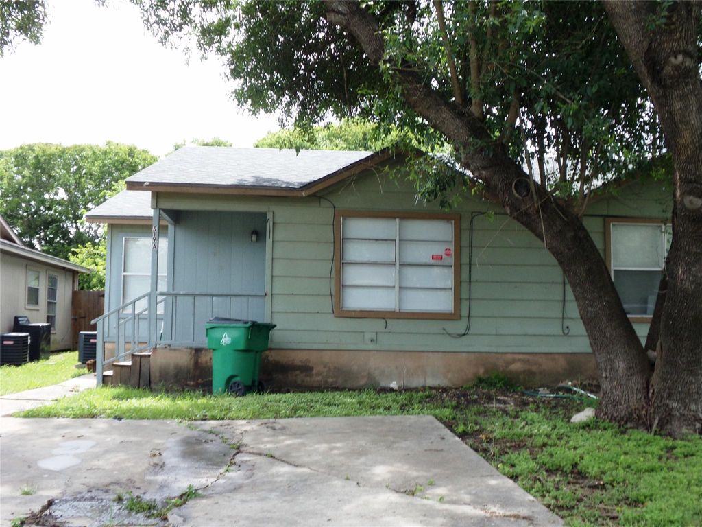 519 Lenora DR A, Taylor, TX 76574