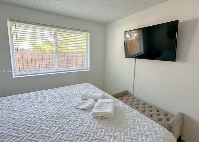 650 NE 15TH ST, Fort Lauderdale, FL 33304