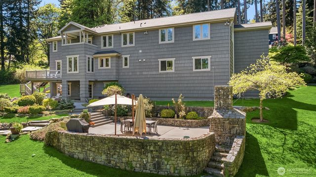 13364 Bridgestone Court NE, Bainbridge Island, WA 98110