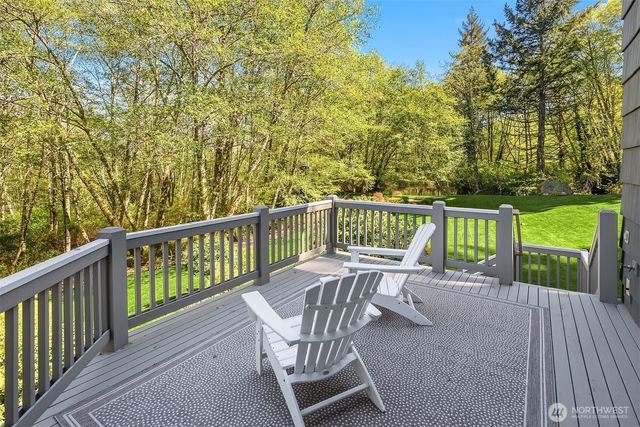 13364 Bridgestone Court NE, Bainbridge Island, WA 98110