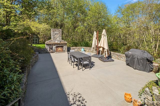 13364 Bridgestone Court NE, Bainbridge Island, WA 98110