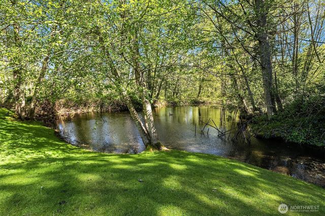 13364 Bridgestone Court NE, Bainbridge Island, WA 98110