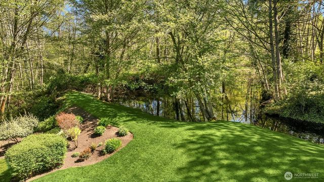 13364 Bridgestone Court NE, Bainbridge Island, WA 98110