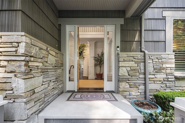 13364 Bridgestone Court NE, Bainbridge Island, WA 98110