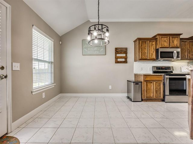 1917 Pelham Circle, Norman, OK 73071