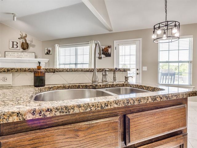 1917 Pelham Circle, Norman, OK 73071