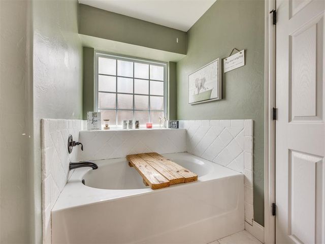 1917 Pelham Circle, Norman, OK 73071