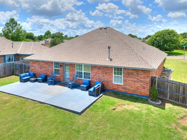 1917 Pelham Circle, Norman, OK 73071