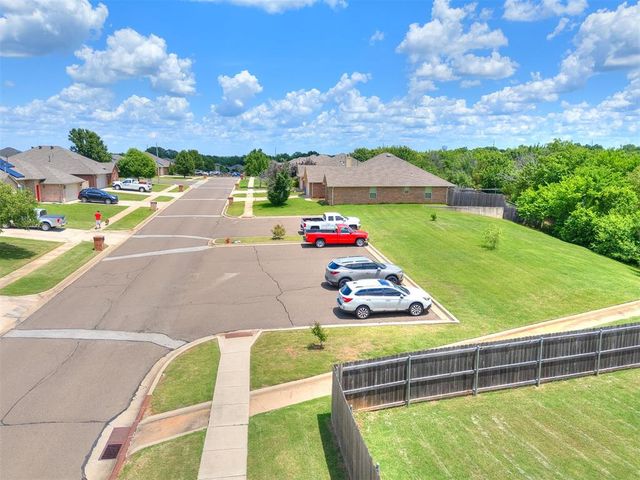 1917 Pelham Circle, Norman, OK 73071