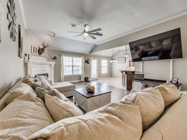 1917 Pelham Circle, Norman, OK 73071